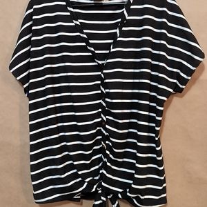 Rue 21 plus black and white top